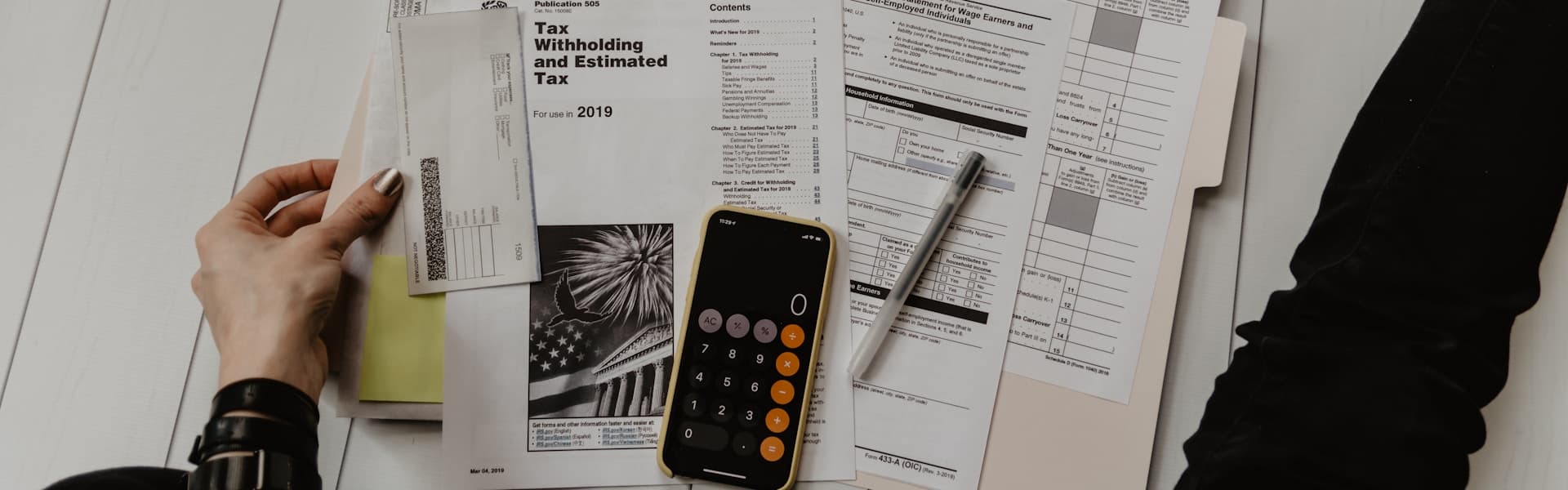 Transparent pricing packages for HR and accounting services - financial planning for Thai SMEs